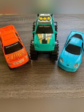 3 Toy Trucks, 1 Has Battery & Sound  - Color Teal & Orange